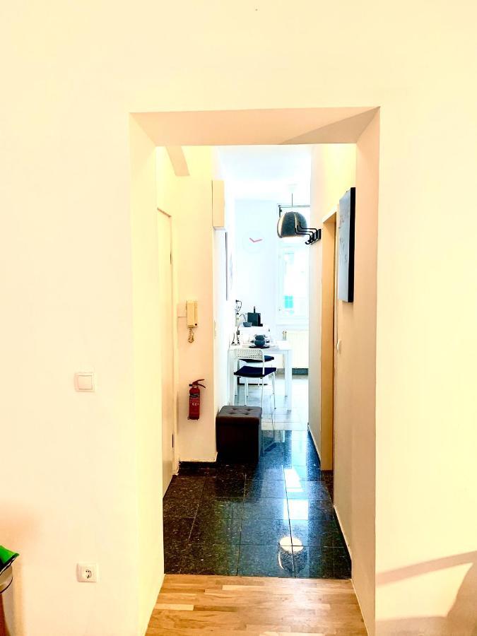 Urban City Retreat - By Nahuen Suites Graz Extérieur photo