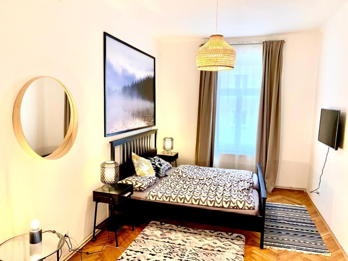 Urban City Retreat - By Nahuen Suites Graz Extérieur photo